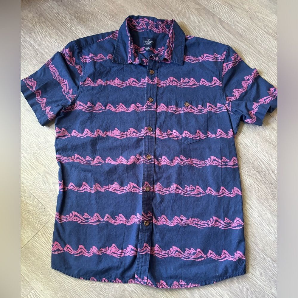Men’s American Eagle Casual Wave Print Button Down Large